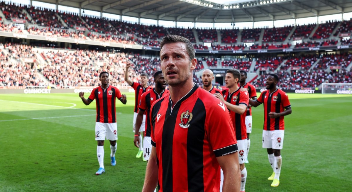 Treble winner Dante leads Nice to safety in his last game before retirement at 42