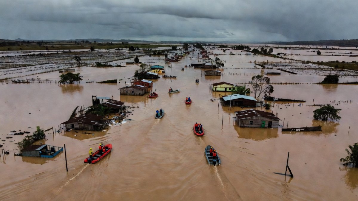 Colombia Floods 2026: 14 Dead, 150,000 Displaced as Climate Crisis Devastates North