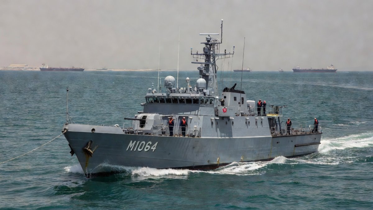 German navy minesweeper vessel deployed near the Strait of Hormuz
