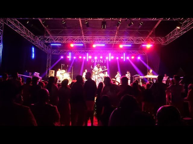 Street performances and carnival atmosphere at the Saint-Louis Jazz Festival OFF program
