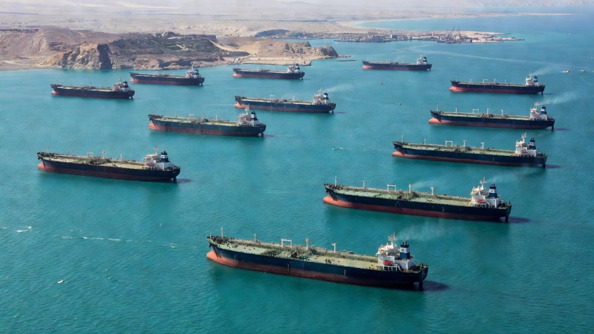 Strait of Hormuz: Iran Re-Closes Waterway Days After Ceasefire Reopening