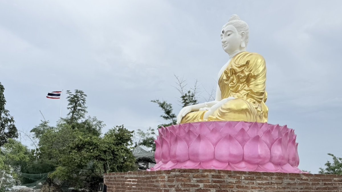 Thai Army Defends Buddha Statue at Chong Bok Border
