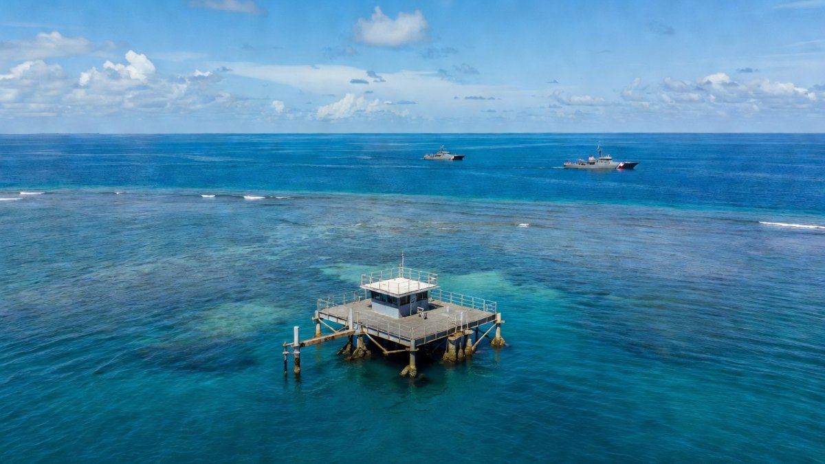 China Deploys Movable Platform in Bajo de Masinloc