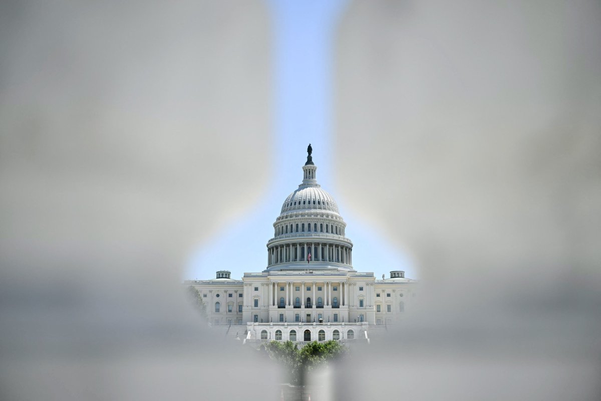 The Fragile Peace: US-Iran Deal Hangs in the Balance as Israel-Iran Strikes Resume
