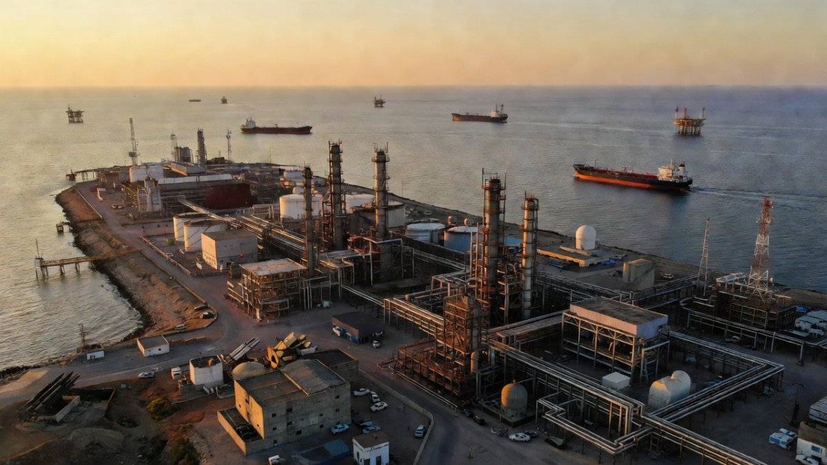 Trump Threatens Iran's Kharg Island Seizure as Tensions Rise