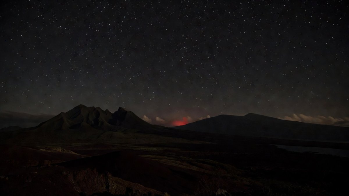 Breaking: 4.7 Quake Rocks Hawaii's Big Island in the Dead of Night