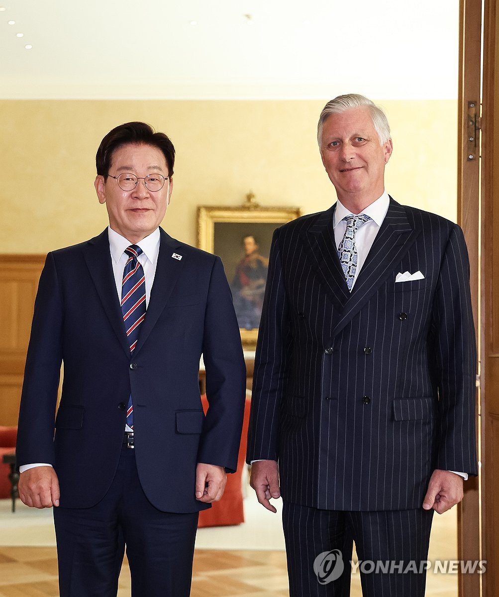 President Lee Jae-myung with King Philippe of Belgium at Château de Laeken in Brussels on 10 June 2026