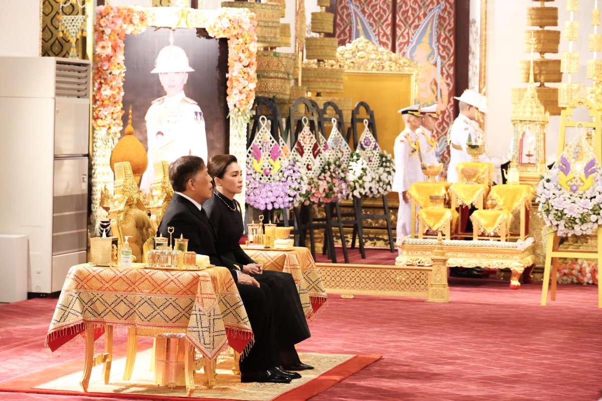 King and Queen at Princess Bajrakitiyabha Funeral Rites