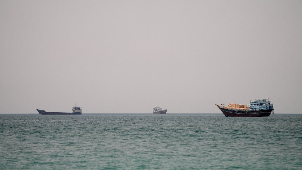 Iran Asserts Hormuz Control Under US-Iran Accord