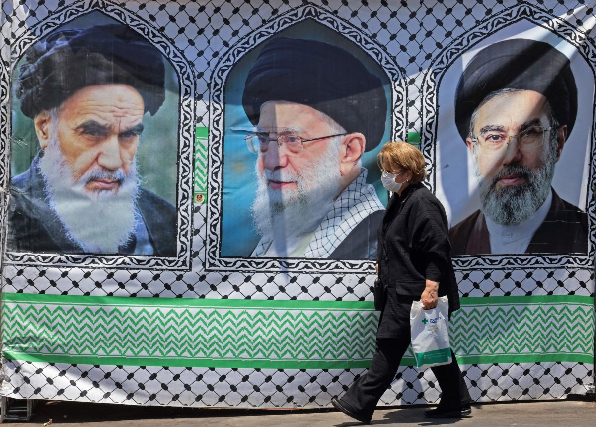 Iran's Strategic Ambiguity: The Two-Month Nuclear Window and Regional Risks