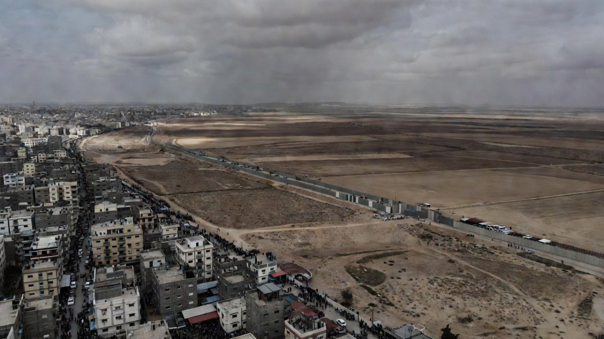 Aerial view of Gaza Strip showing restricted areas and buffer zones (Global 1 News)