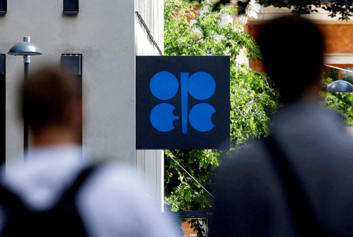 OPEC+ Agrees Fourth Straight Oil Output Hike as Hormuz Crisis Deepens Supply Gap