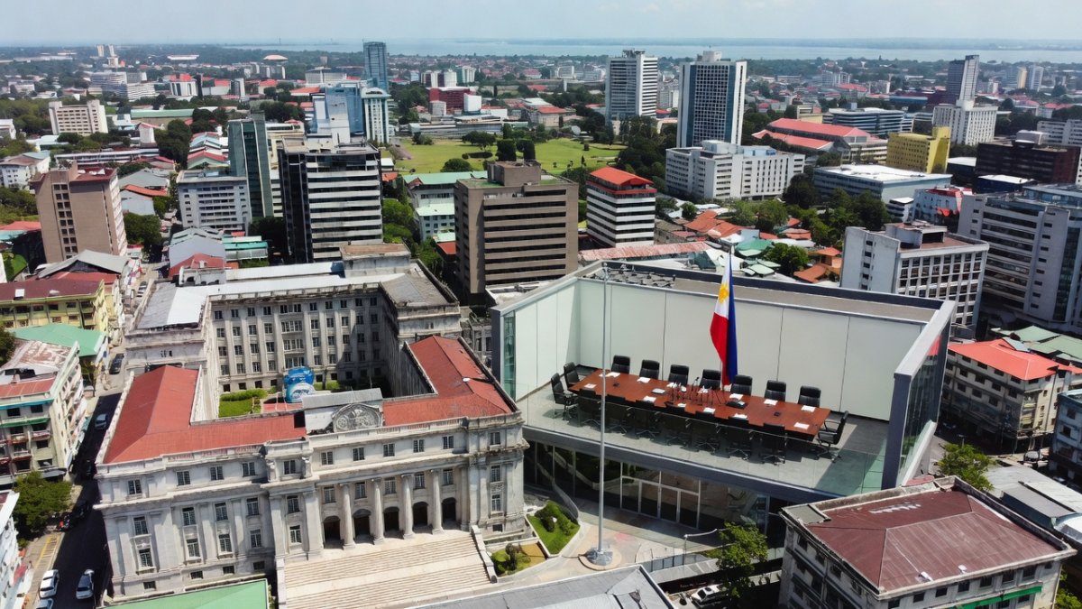 Marcos Trust Rating Drops to 34% Ahead of 5th SONA