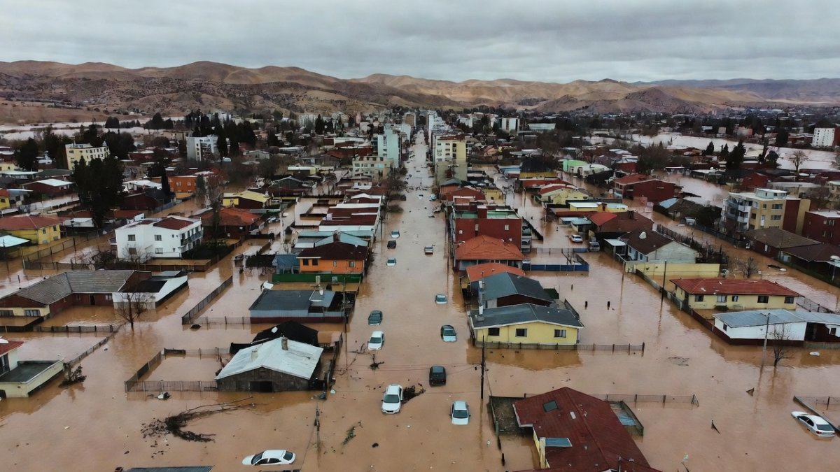 Chile Floods: 13 Dead, 100,000 Isolated in Climate Crisis