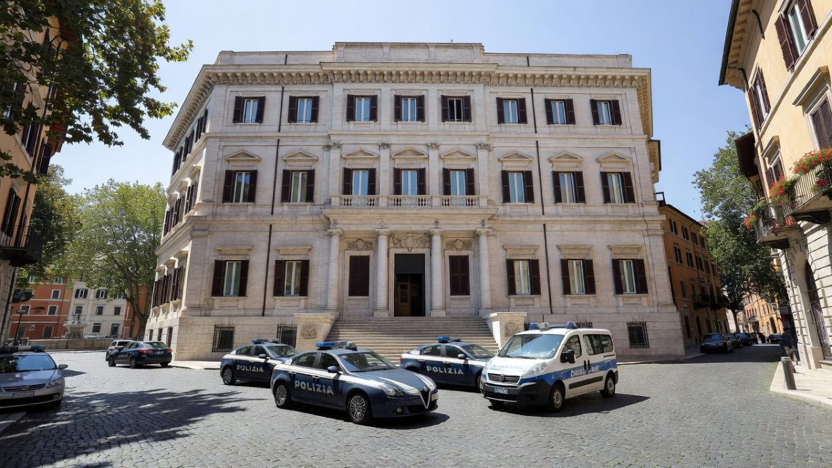 Italy Expels 2 Russian Embassy Employees for Spying