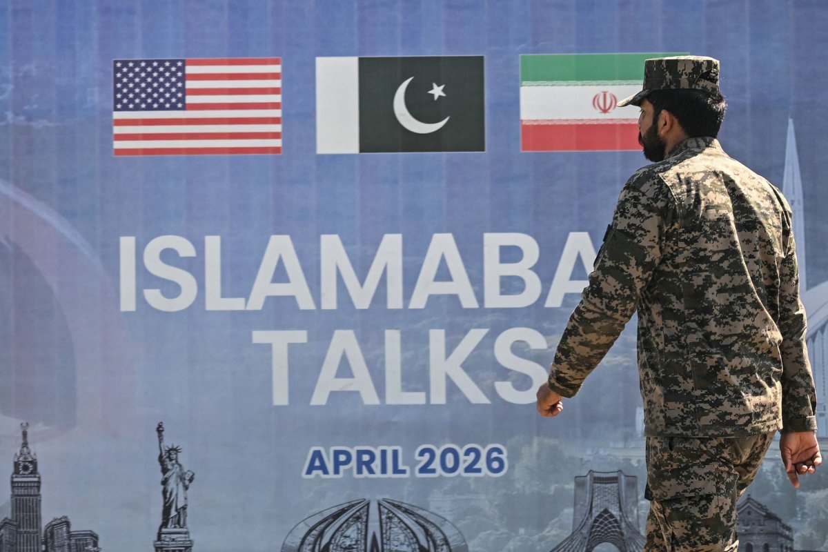 Pakistan Urges US-Iran Return to Islamabad MoU Talks