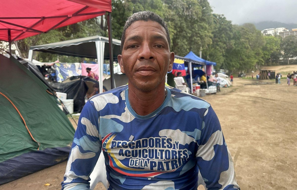 Venezuela Earthquakes: One Month, Families Still Searching