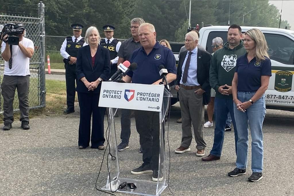 Doug Ford Visits Thunder Bay as Northern Ontario Fires Force Evacuations