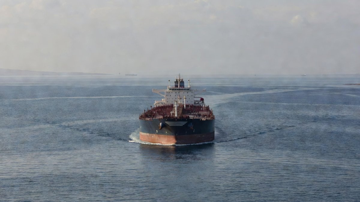 Oil tanker in the Strait of Hormuz amid escalating US-Iran conflict