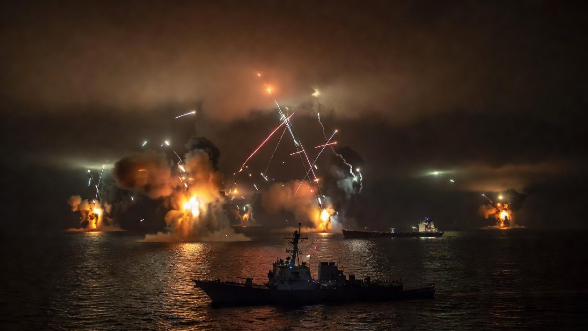 US Launches 10th Night of Strikes on Iran as Hormuz War Intensifies