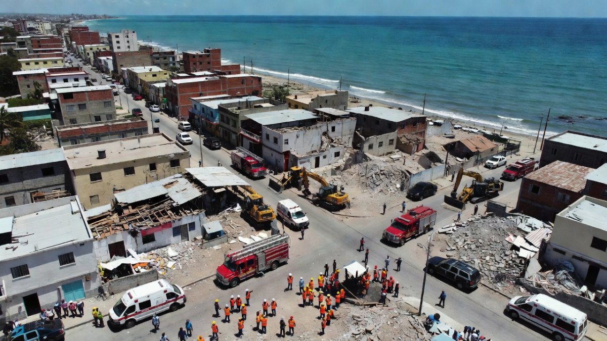 Venezuela Earthquake Aftermath: Coastal Devastation and Latin American Resilience