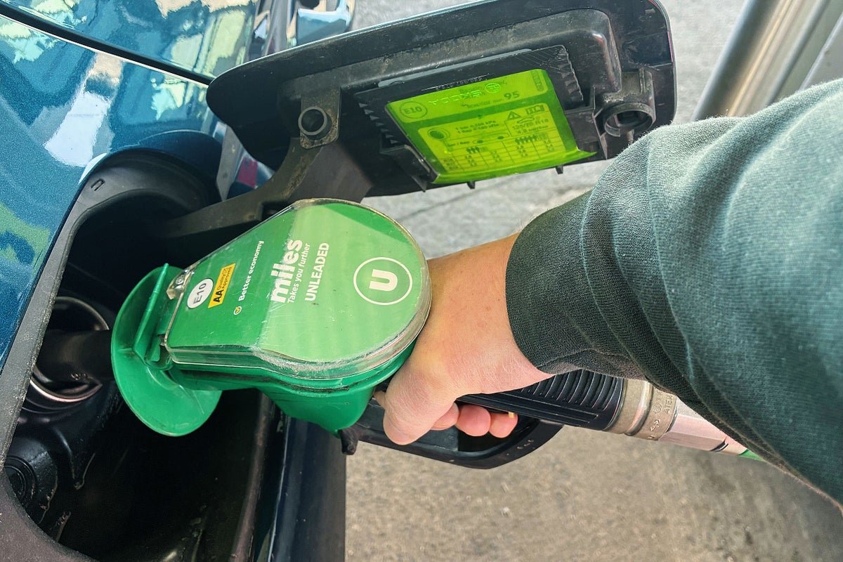 Hundreds of Petrol Stations Probed for Not Reporting Live Prices — Rachel Reeves