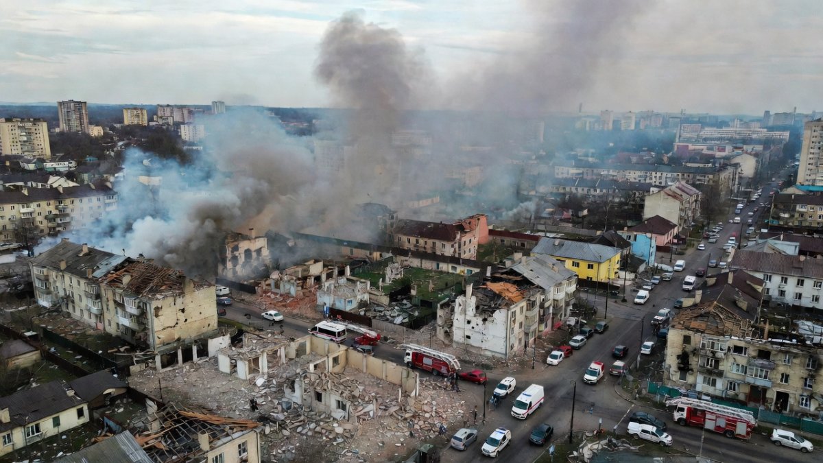 Russia Unleashes Six Glide Bombs on Sumy: Three Dead, 17 Wounded in Latest Aerial Assault