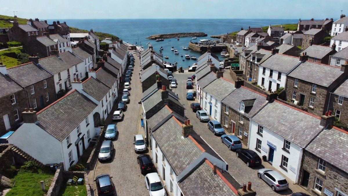Cornwall Housing Crisis Forces Young Workers into Van Life