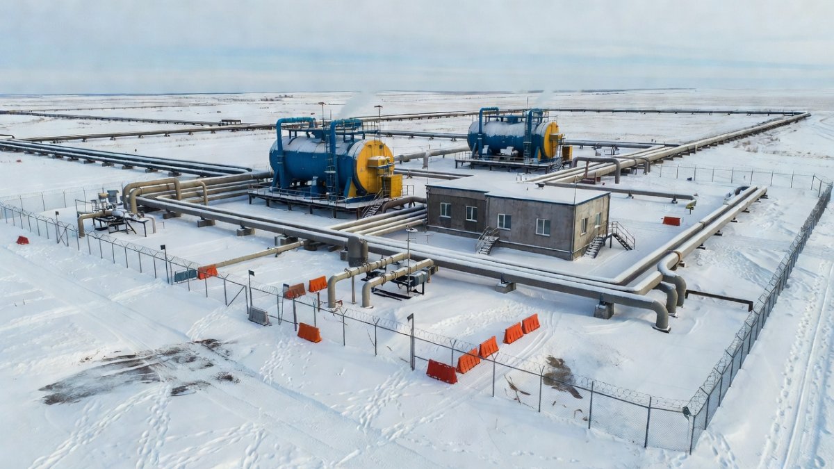 Russian natural gas pipeline infrastructure with security patrols