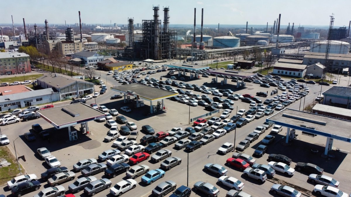 Russia Fuel Crisis: Bashkortostan Energy Heartland Reels from Shortages