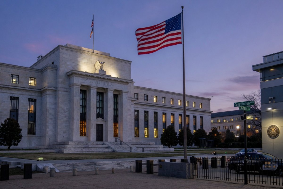 New Fed Chair Kevin Warsh Faces First House Test - Rate Cut Signals and Inflation Outlook