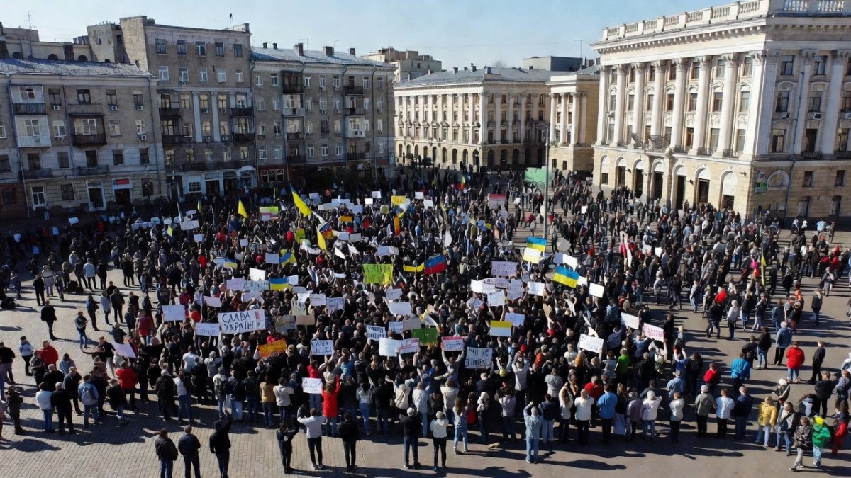 Zelensky Sacks Defence Minister Fedorov, Protests Erupt