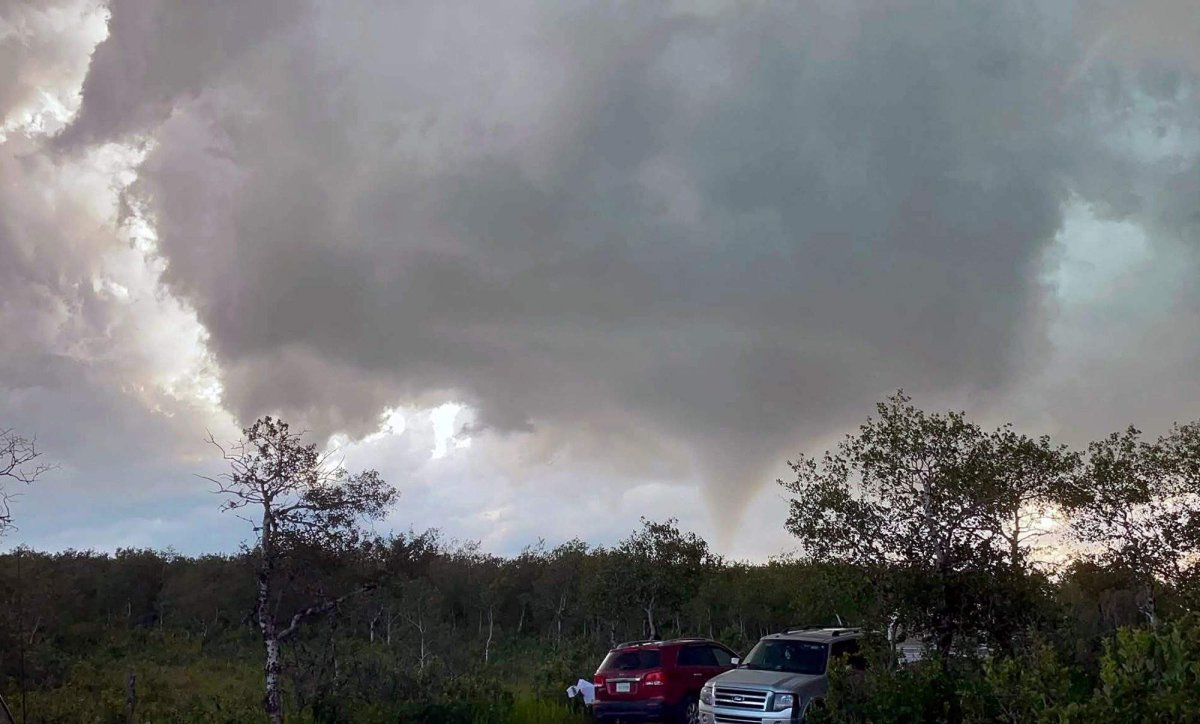 Record Tornadoes Hit Canada's Prairies Amid Heat Wave