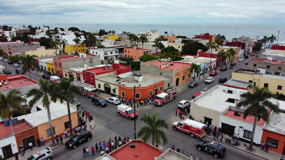 Powerful 7.3 Quake Shakes Southern Mexico