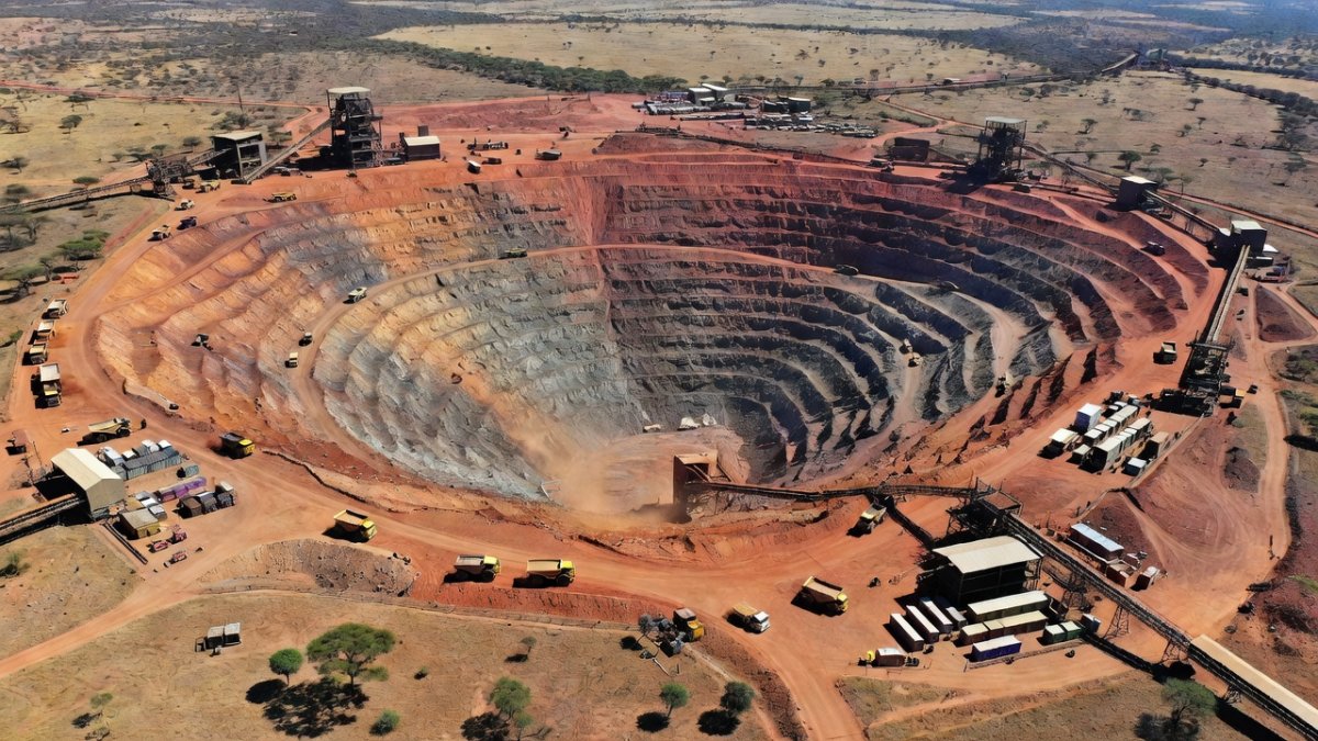 De Beers Pauses Venetia Mine Operations from 2026