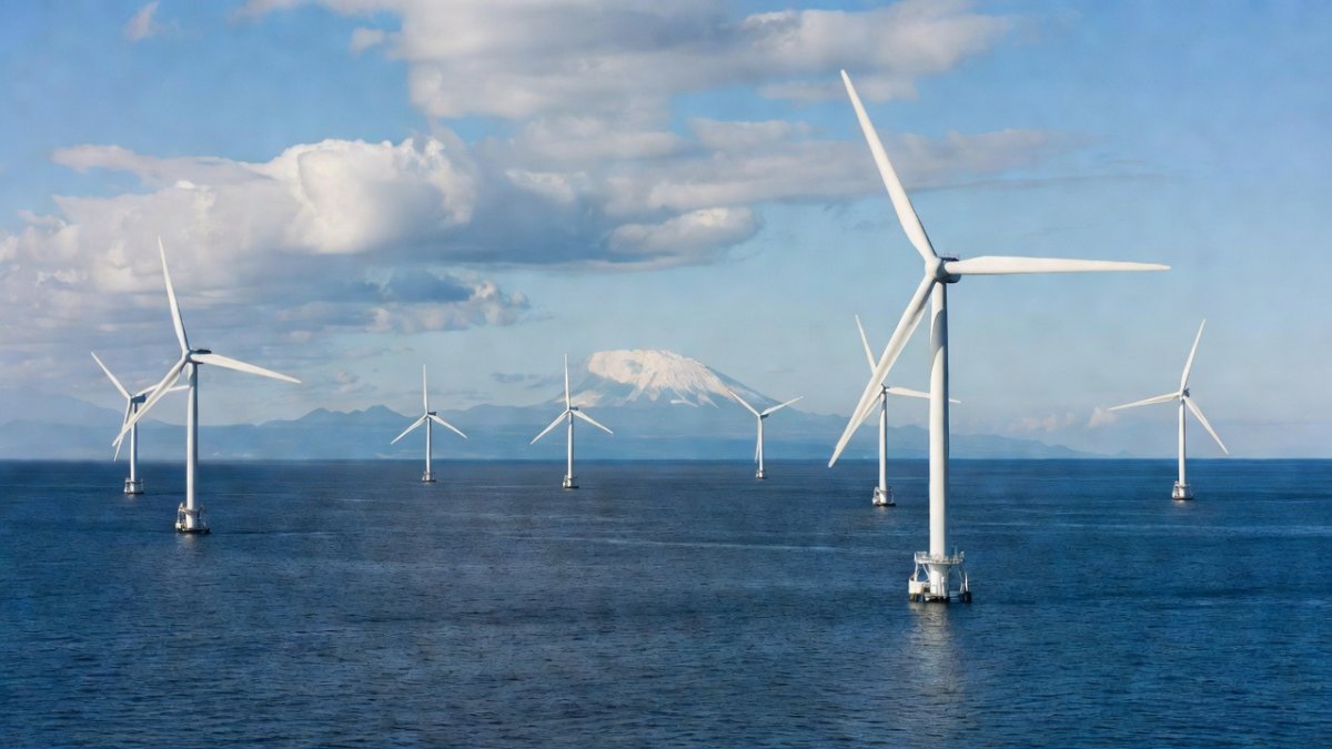 Japan's Offshore Wind Push: Floating Turbines in 2026