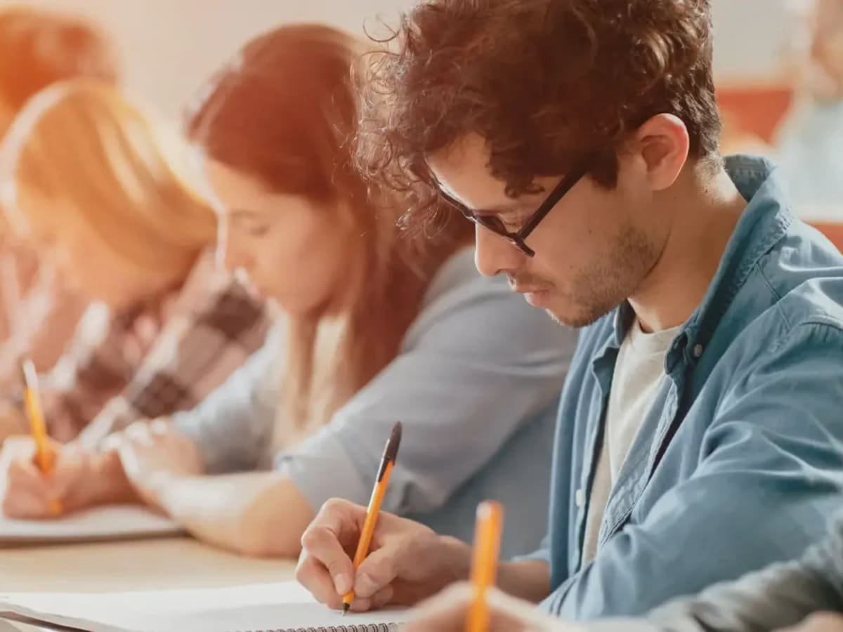 Israel's Higher Education Decline Below OECD Average