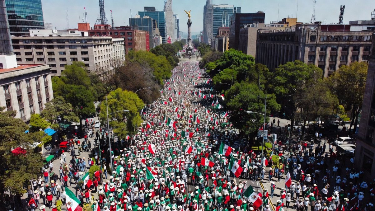 Mexico's World Cup Win, USMCA & Sheinbaum's July Week