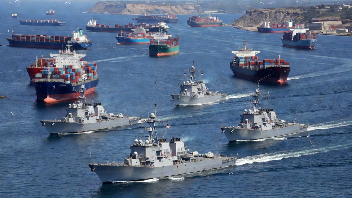 Trump Reinstates Iran Naval Blockade in Hormuz After Clashes