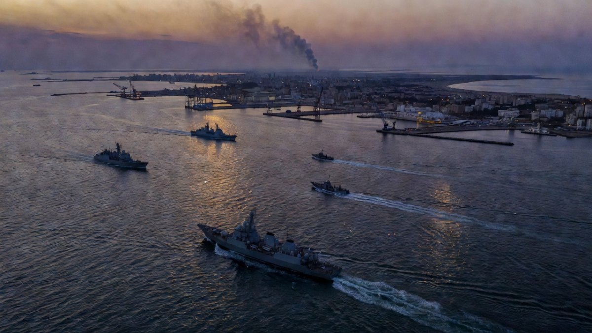 Hormuz on Fire: US Launches Third Night of Strikes on Iran