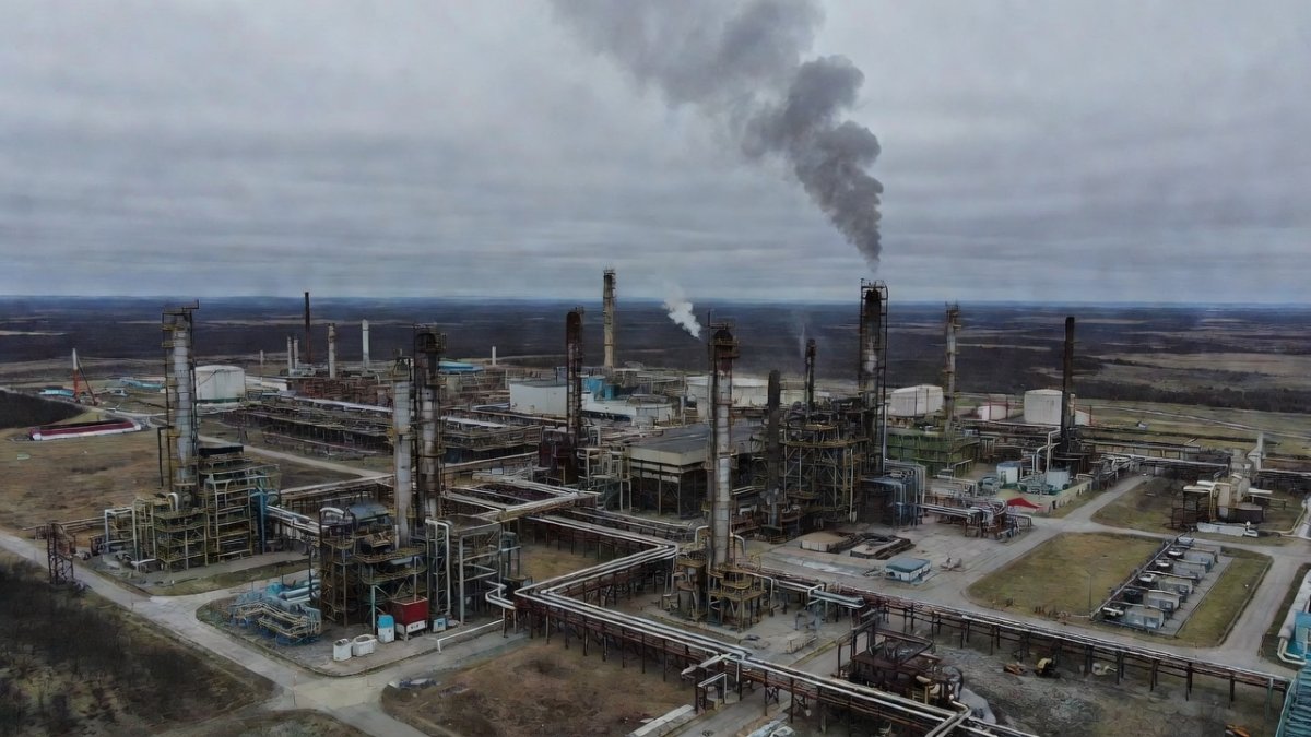 Russia's Largest Oil Refinery Halts Production After Drone Attack