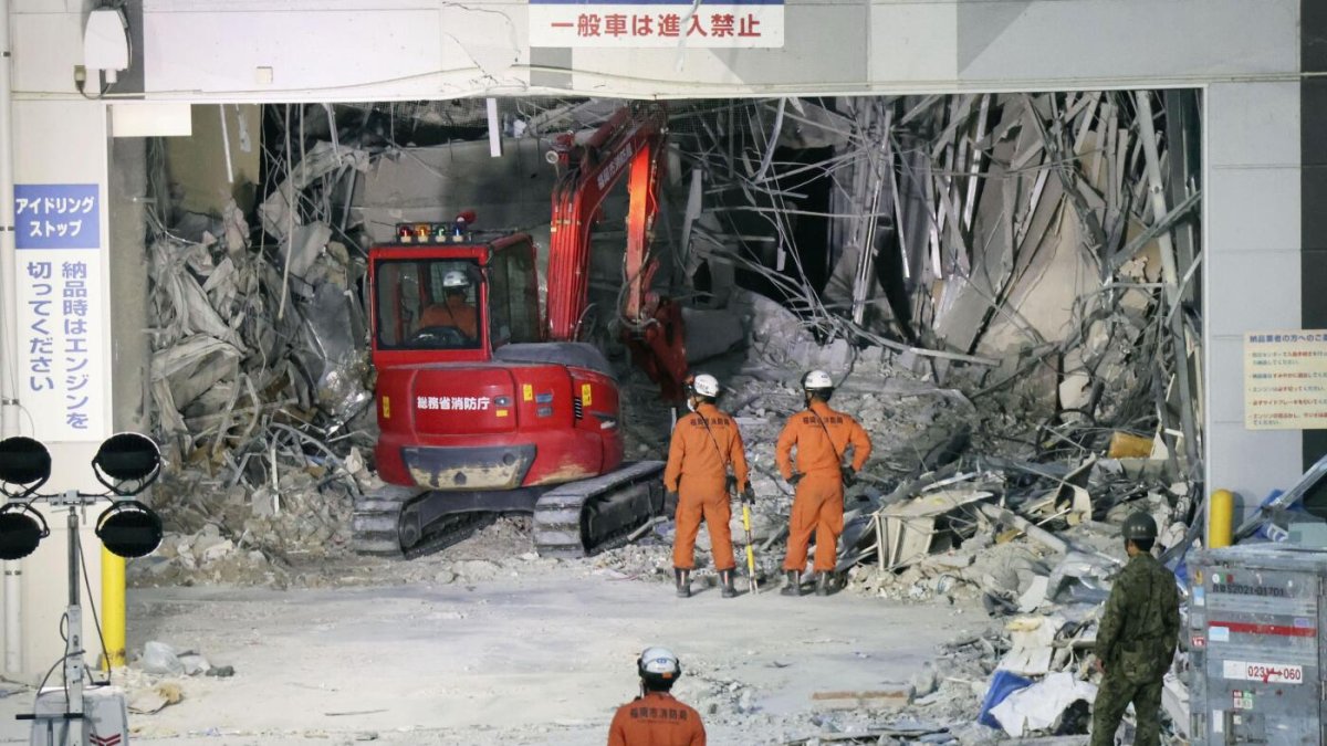 Kumamoto Earthquake Death Toll Climbs to 34 as Rescuers Race Against Heat and Time