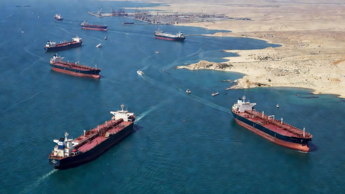 US-Iran Hormuz Crisis Escalates as Rubio Urges Global Action