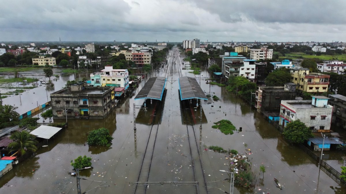 Vasai-Virar Floods: 335mm Rain and Health Risks in Maharashtra