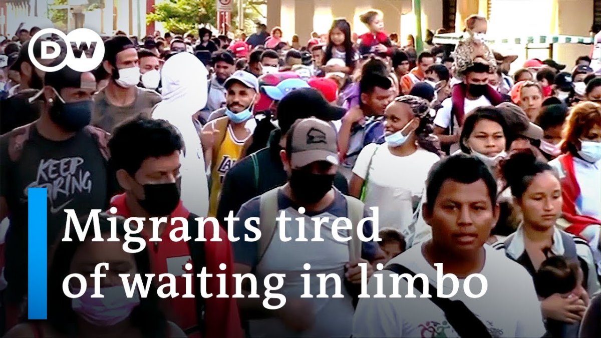 Migrant families resting at roadside in Tapachula, Chiapas