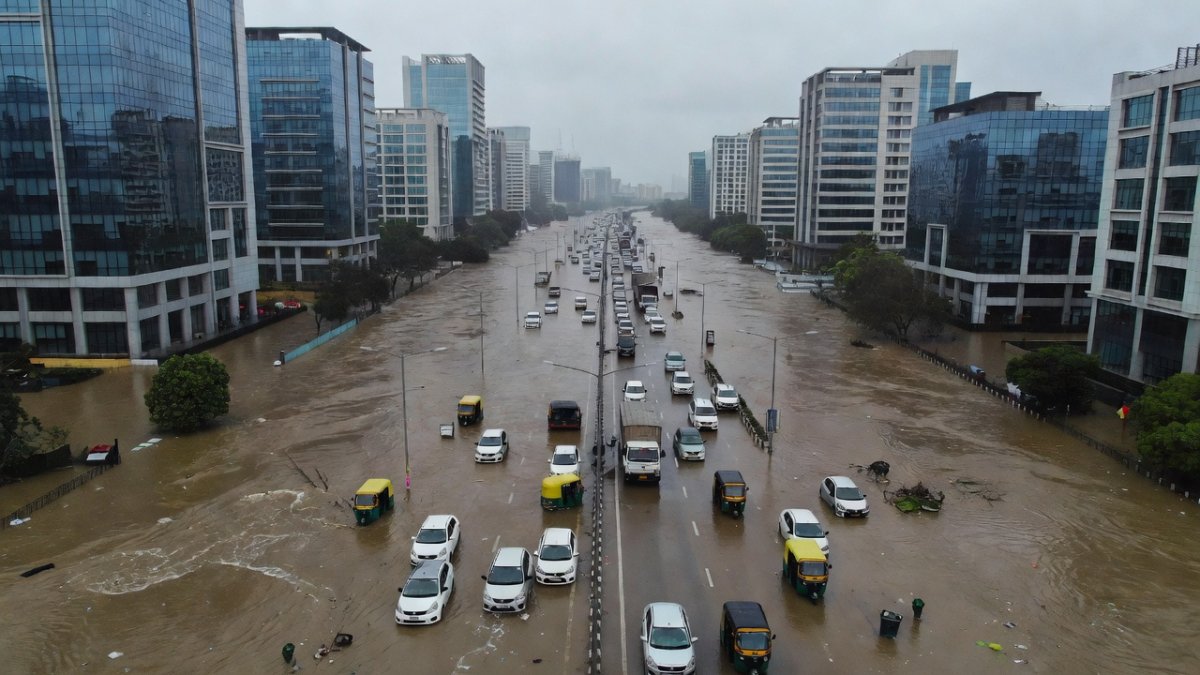 Gurugram Waterlogging Crisis: 150mm Rain Paralyzes City, Public Health Risks Loom