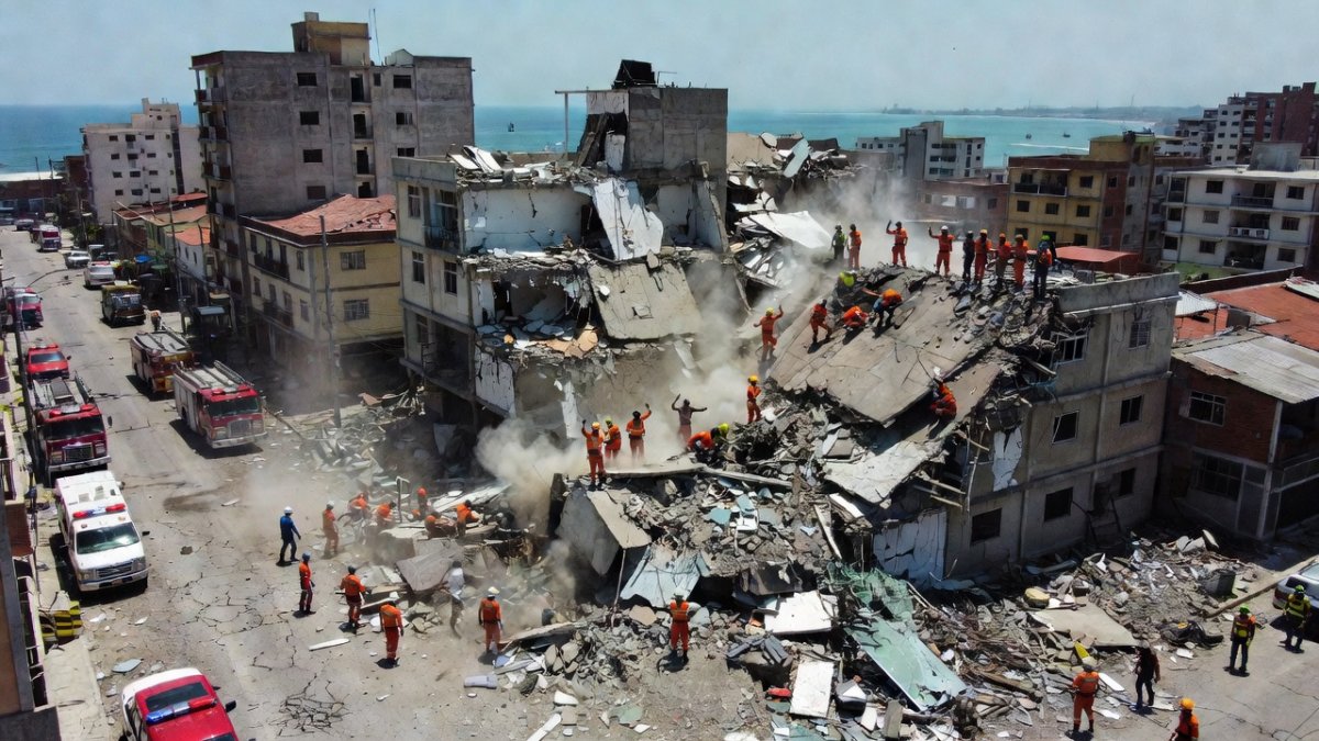 Venezuela Devastated by Twin Earthquakes: Survival, Grief, and Regional Solidarity
