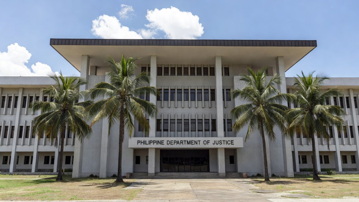 DOJ Clarifies Plunder Can Involve Private Funds