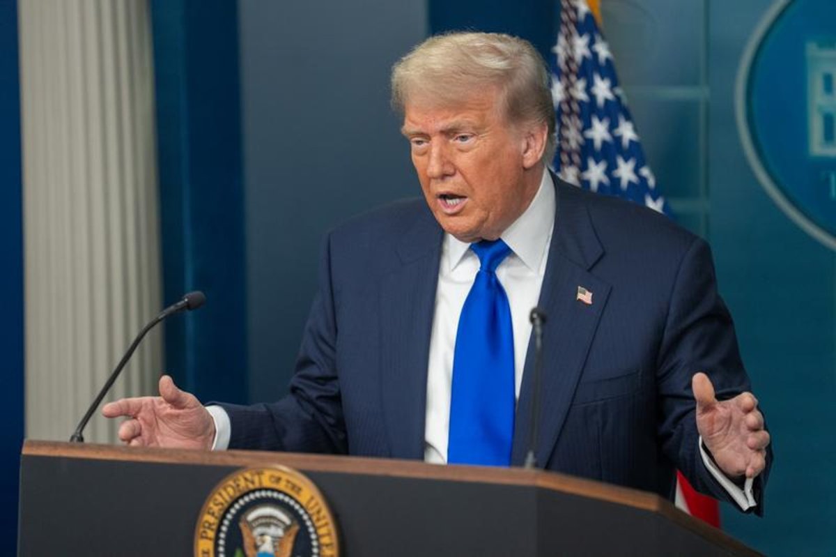 Trump Threatens Iran With Locked and Loaded Missiles After Khamenei Funeral Chants