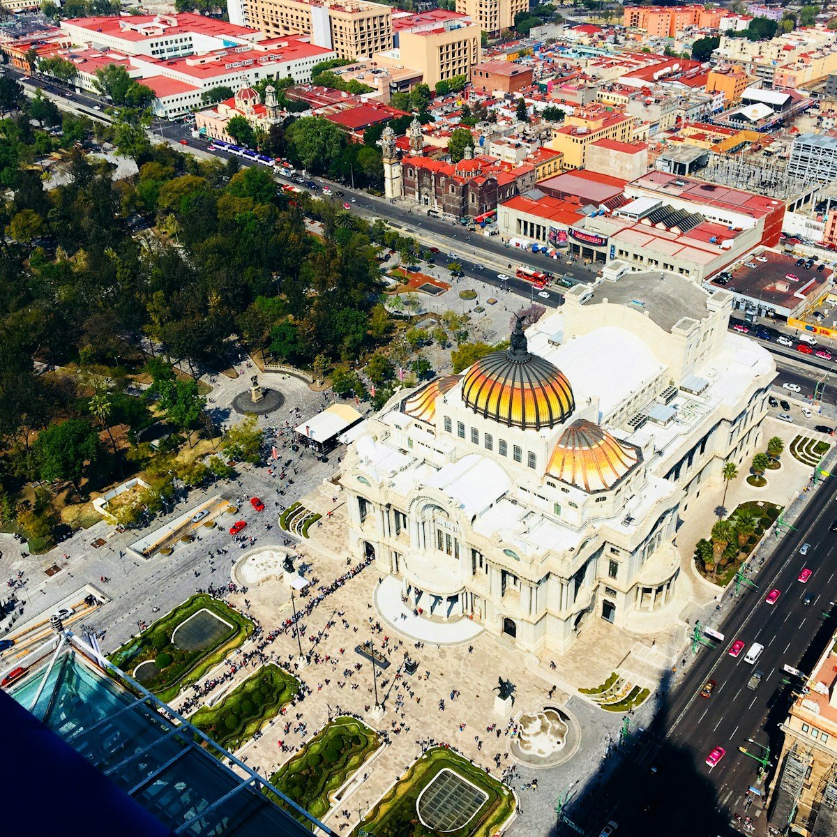 Mexico Navigates US Tariffs, Sinaloa Feud, and USMCA Talks